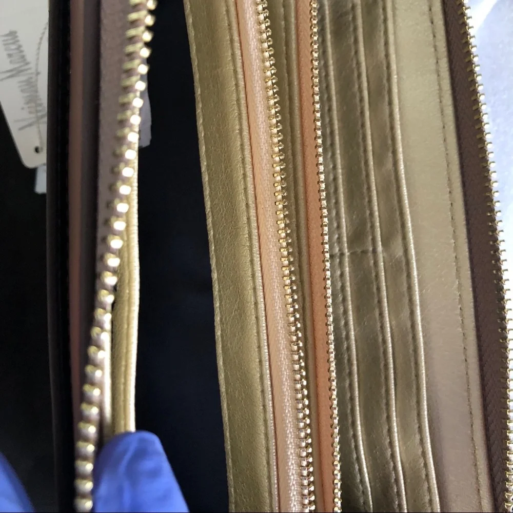 🎈Neiman Marcus Wallet - Picture 11 of 12